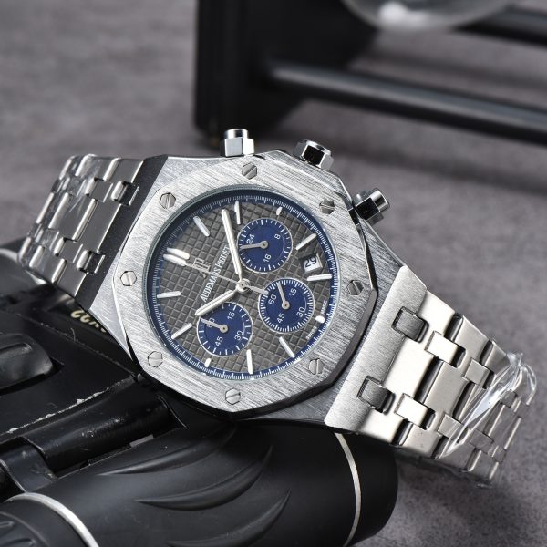 Audemars Piguet Royal Oak Selfwinding Chronograph Men's Steel Belt Watch AP 26240 - Image 3