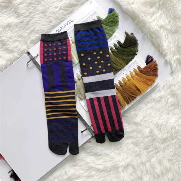 Japanese Multi-Color Jacquard Carrot Chestnut Flower Artistic Cute Two-Toe Socks Mid-Calf Tabi Toe Socks Trendy Socks - Image 27