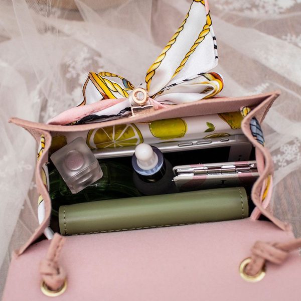 Cross-Border Mini Kelly Bag Korean Style Lychee Pattern Silk Scarf Handbag 2024 Shoulder Crossbody Mobile Phone Bag Small Bag Wholesale - Image 9