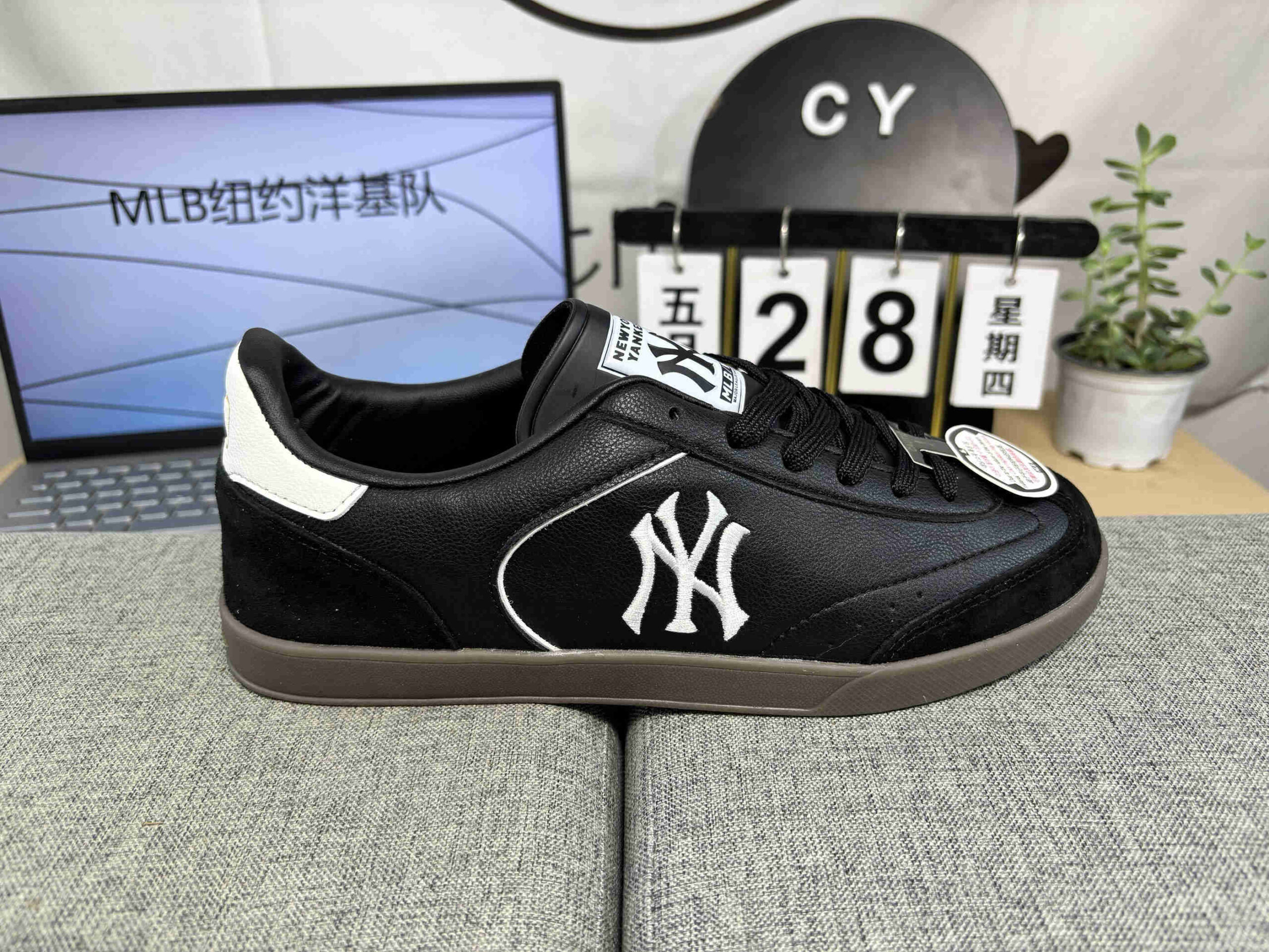 MLB Yankees Multi-Color Leather Suede Casual Shoes for Men Women